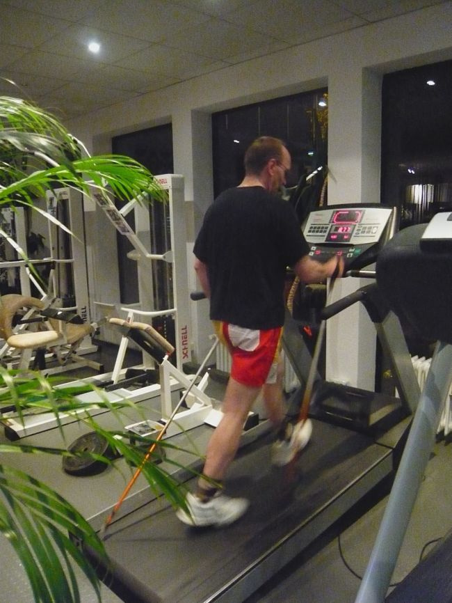 Treadmill walking IS BORING